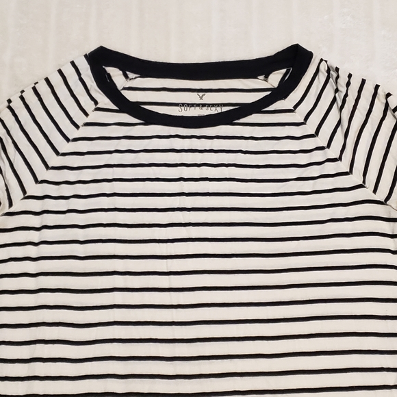 American Eagle Outfitters Soft & Sexy 3/4 Sleeve T-Shirt - Picture 2 of 15